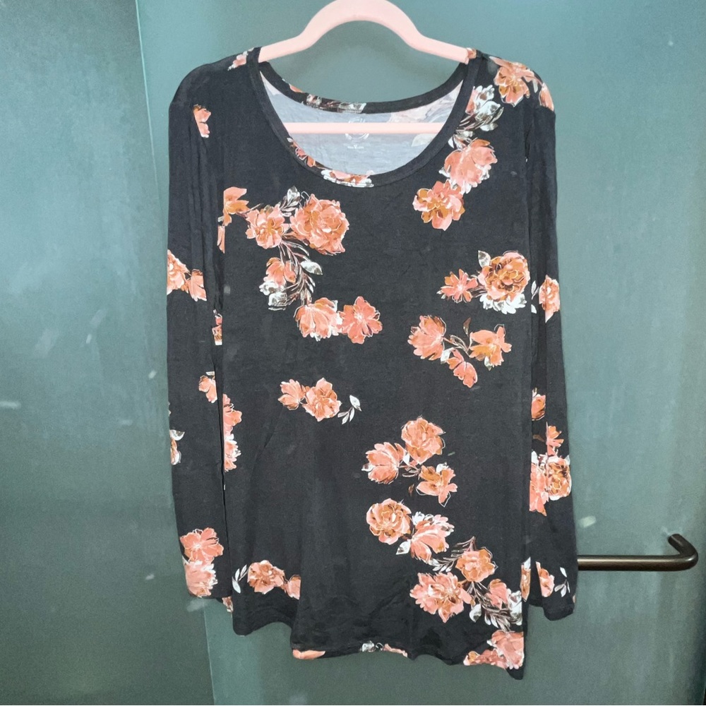 Maurices plus size 2X tee